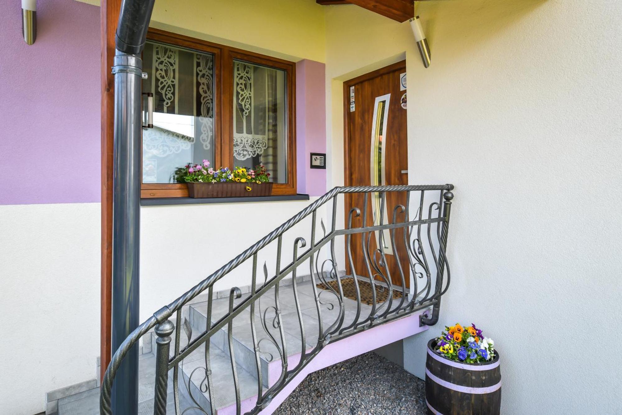 Lawendowy Domek Zator Przeciszow Exterior photo